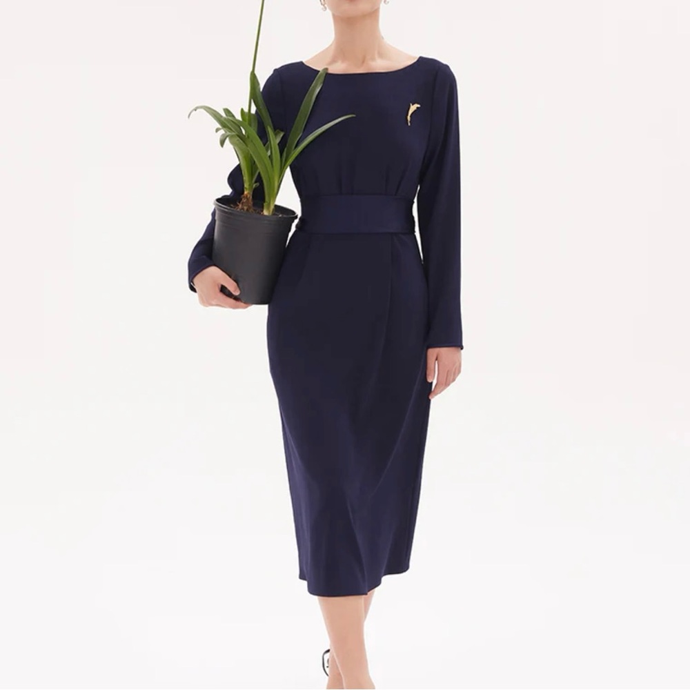 💖 Goelia Navy Slim-Fit Midi Dress with Brooch - NWT